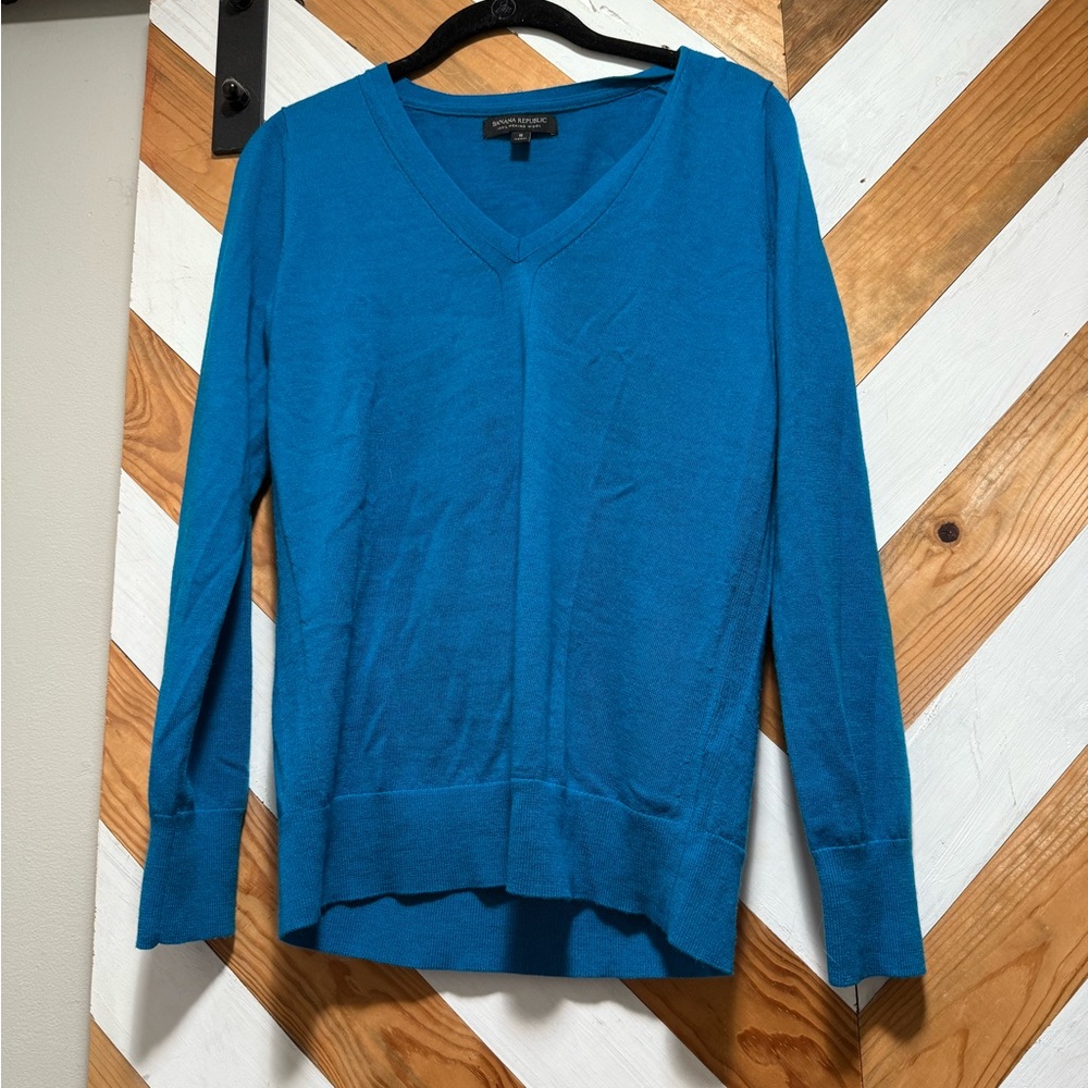 Banana Republic Blue V-Neck Sweater Lightweight Knit